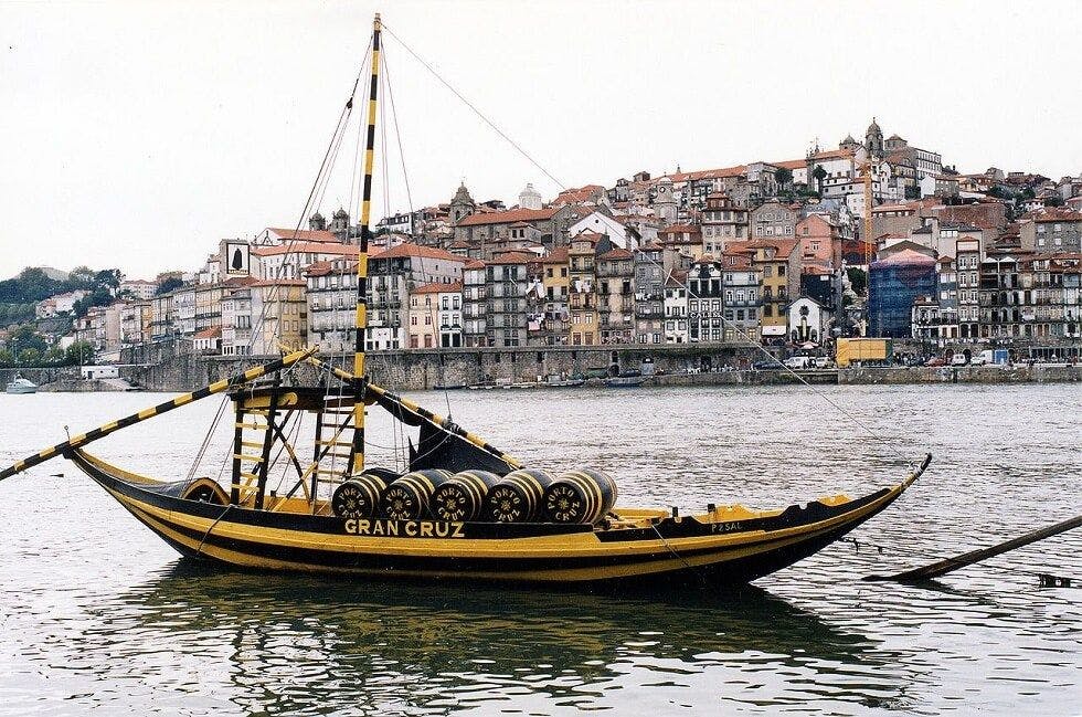 Barco rabelo em Porto Portugal
